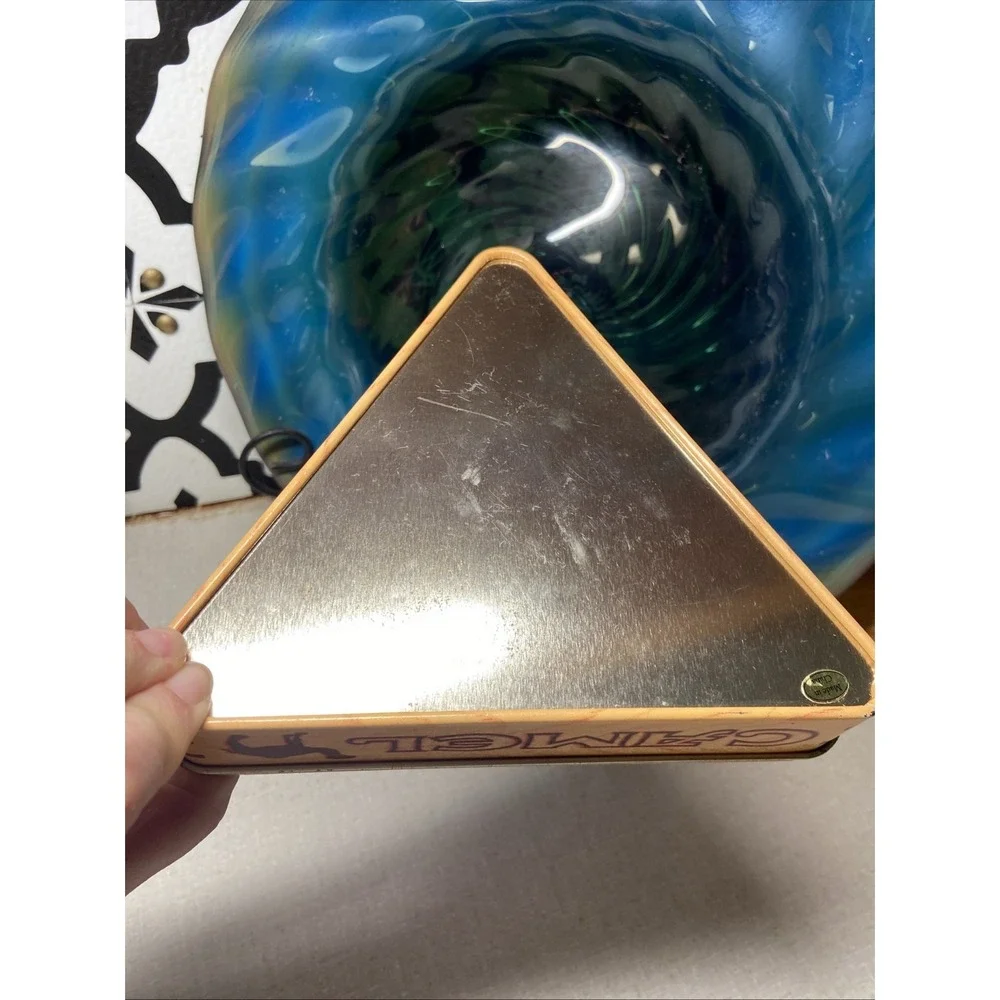 Camel triangle billiards